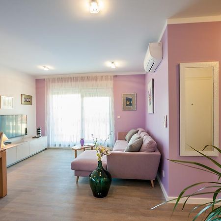 Apartment Tajana Residence Zara Esterno foto